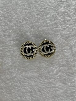 小香字母鑲鑽耳環