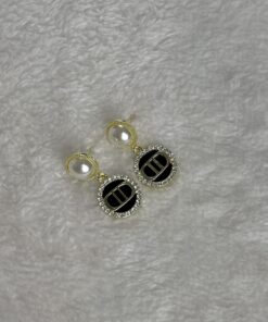 珍珠鑲鑽CD字母耳環